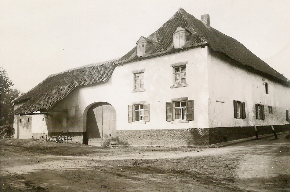 Chorushoeve Munstergeleen Ca. 1905